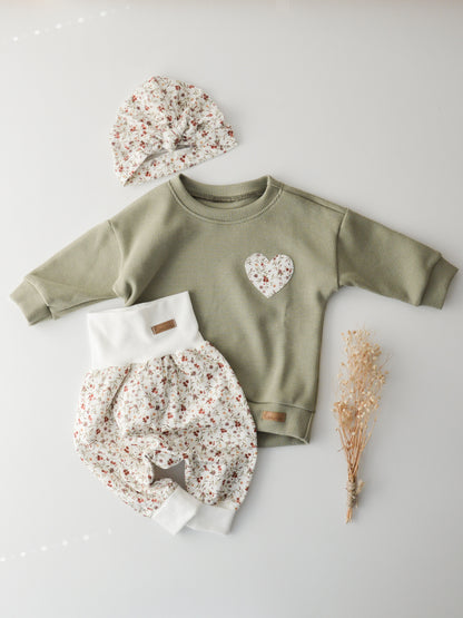 Oversize Sweater Blossom Heart